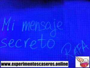 Experimento casero para crear un Mensaje Secreto